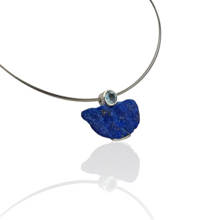 Individueller Lapislazuli Kettenanhänger mit dem wundervollen Edelstein Aquamarin aus Silber
