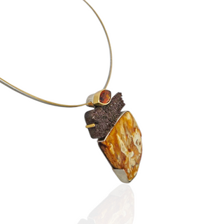 Extravaganter Bernstein Kettenanhänger mit versteinertem Holz und Citrin in Gelbgold und Silber