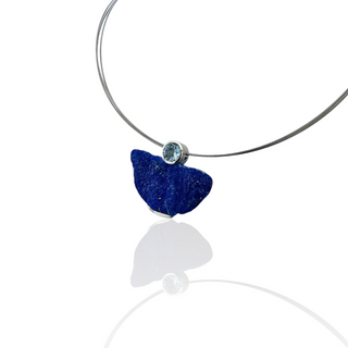 Individueller Lapislazuli Kettenanhänger mit dem wundervollen Edelstein Aquamarin aus Silber