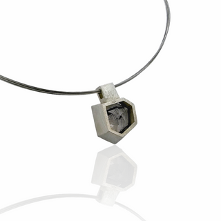Eleganter Kettenanhänger mit Turmalin Quarz in Silber