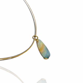 Boulder Opal Anhänger aus 750 Gelbgold und 925 Silber
