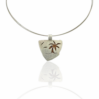 Opal Kettenanhänger aus Sterling Silber ein einzigartiger Edelsteinschmuck