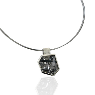 Eleganter Kettenanhänger mit Turmalin Quarz in Silber