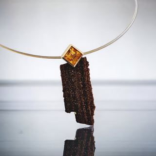 Atemberaubender Kettenanhänger mit versteinertem Holz und Citrin aus Gelbgold und Silber - Schmucklinie-shop