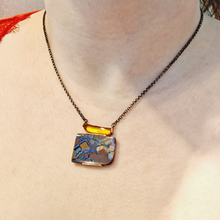 Boulder Opal und Bernstein Halskette aus Gelbgold und Silber - Schmucklinie-shop