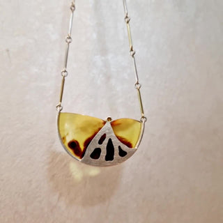 Exklusive handgefertigte Halskette aus Gelbgold und Silber mit Bernstein und Maligrossular - Schmucklinie.shop