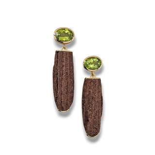 Extravagante versteinertes Holz und Peridot Ohrstecker - Unikat Schmuck - Schmucklinie-shop