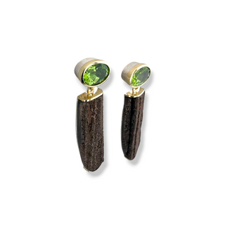 Extravagante versteinertes Holz und Peridot Ohrstecker - Unikat Schmuck - Schmucklinie-shop