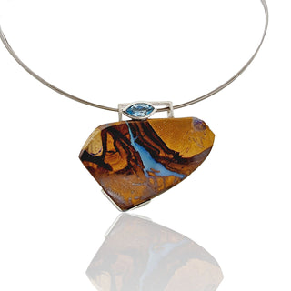 Extravaganter Boulder Opal Kettenanhänger aus Silber mit Aquamarin Navette - Schmucklinie-shop
