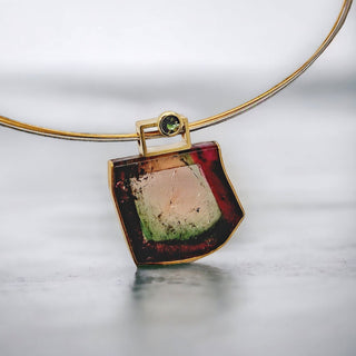 Farbverlaufender Turmalin Kettenanhänger aus Feingold, Gelbgold und Silber - Schmucklinie-shop