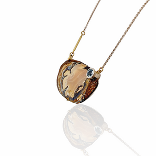 Handgefertigte Opal und Aquamarin Halskette aus Gelbgold und Silber - Schmucklinie.shop