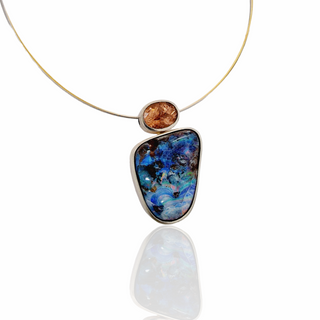 Handgefertigter Boulder Opal und  Turmalin Kettenanhänger aus Gelbgold und Silber - Schmucklinie-shop