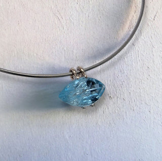 Navetteförmiger Aquamarin Kettenanhänger aus Weißgold - Stilvolles Handgefertigtes Schmuckstück - Schmucklinie-shop