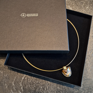Boulder Opal Anhänger aus 750er Gold und 925 Silber